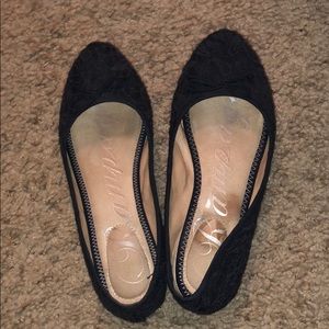 Navy blue women’s flats